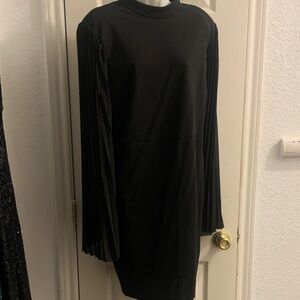 SHEIN Elegant Black Pleated Sleeve Dress